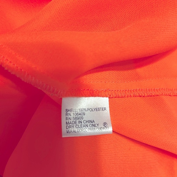 Apricot sleeveless blouse - Picture 7 of 7